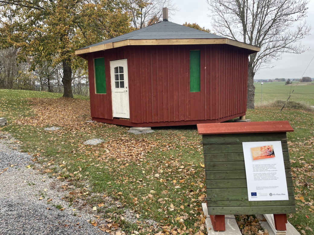 Paviljongen under byggnad