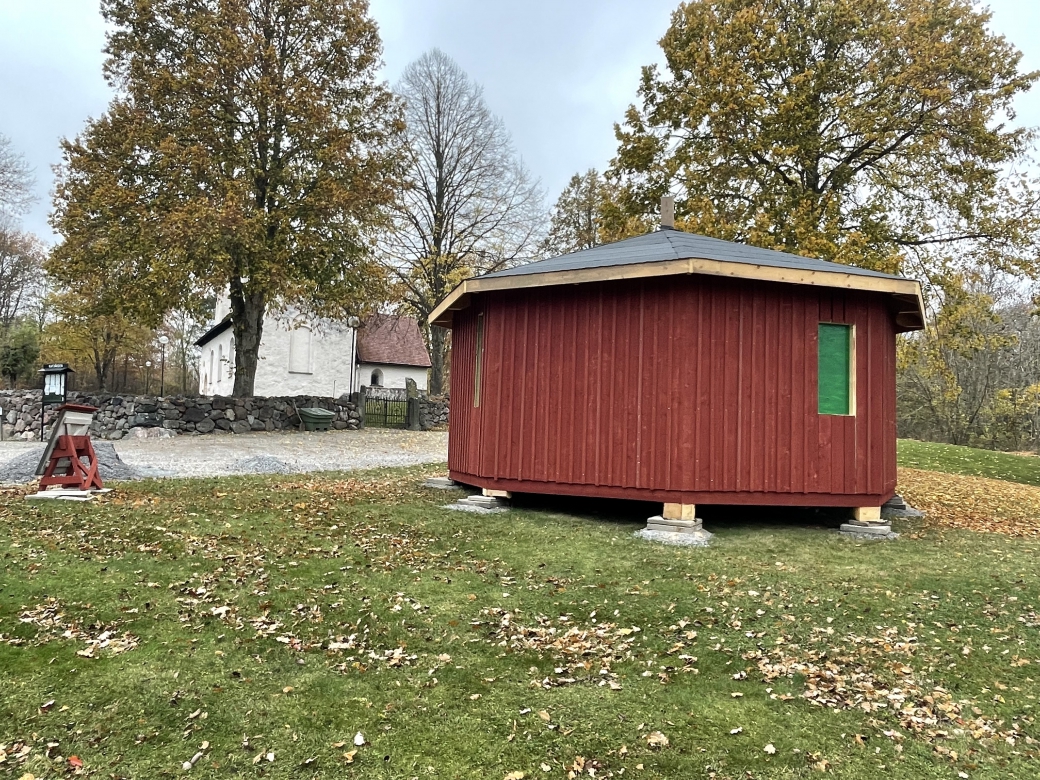 paviljongen och kyrkan